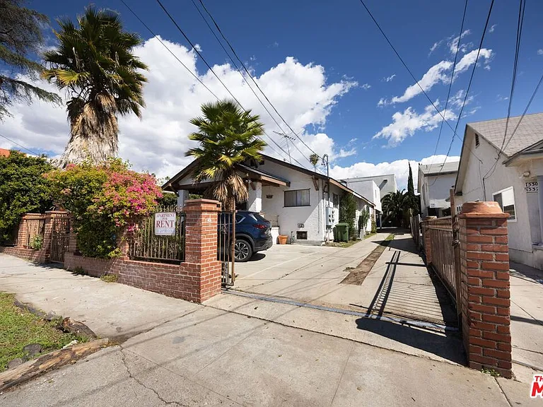 1538 N Mariposa Ave — Photo 16
