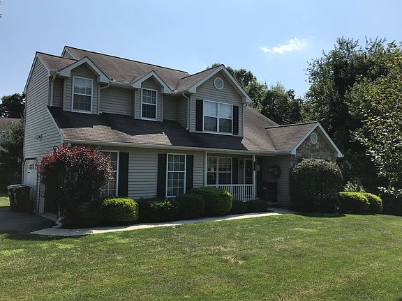 2nd image of 103 Elmwood Ln