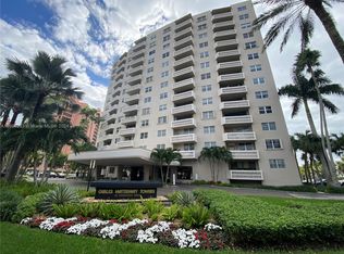 90 Edgewater Dr, Coral Gables, FL 33133