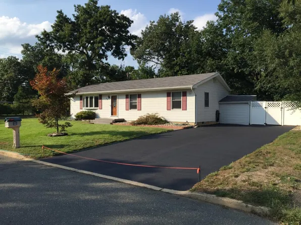 20 Beam Ave, Jackson, NJ 08527