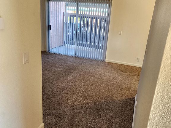 4th image of 1451 Stabler Ln #1
