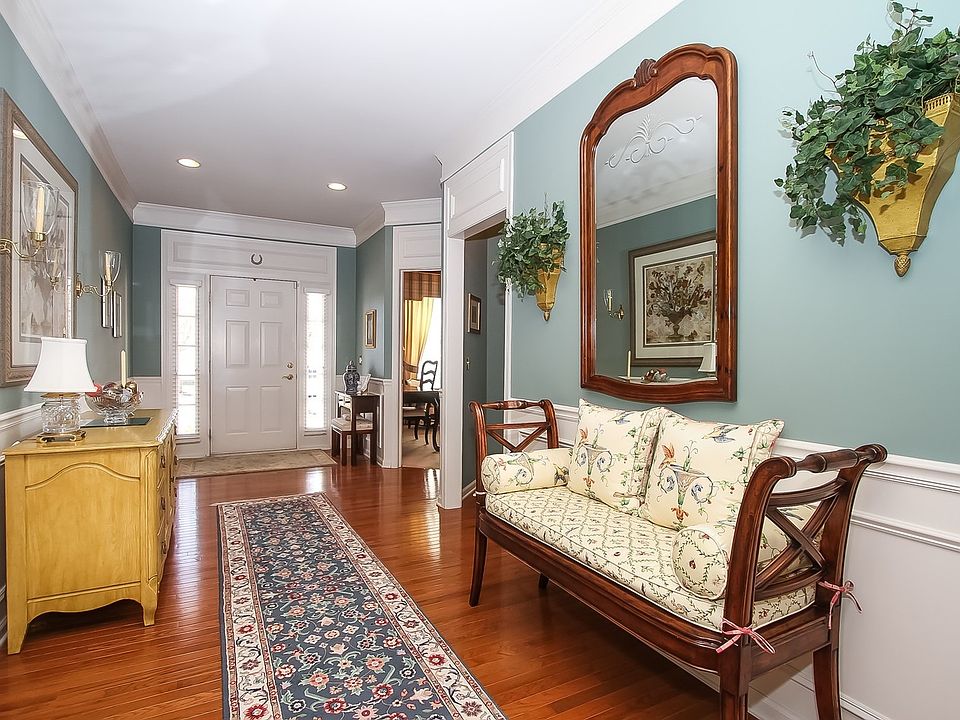 2808 Wessex Dr, West Dundee, IL 60118 Zillow