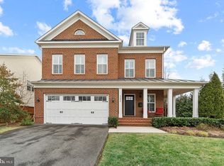 3232 7th St S, Arlington, VA 22204