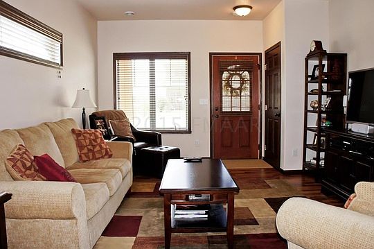 4th image of 424 19th Ave W Unit A