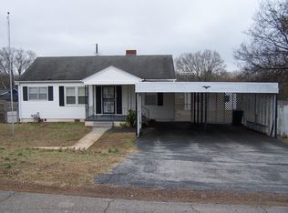 1611 E 29th St, Sheffield, AL 35660