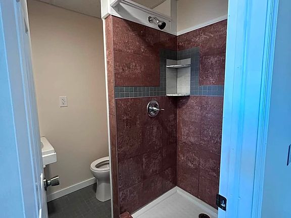 3rd image of 17 S 8th St APT 4