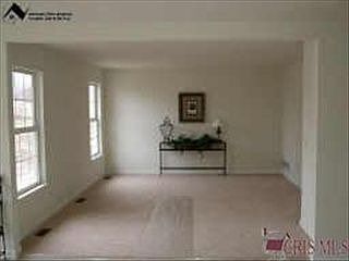 4th image of 3939 Turnberry Dr