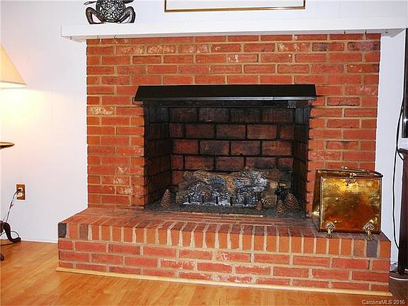 5th image of 9220 Wedgewood Dr #23/24