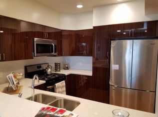 Woodley Sara, Van Nuys, CA 91406