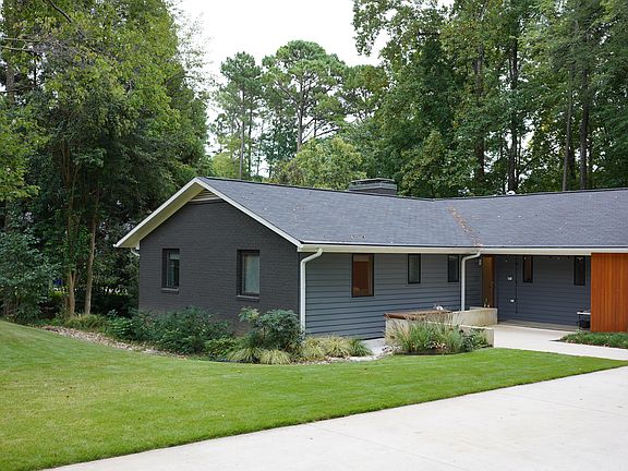 2nd image of 607 N Estes Dr