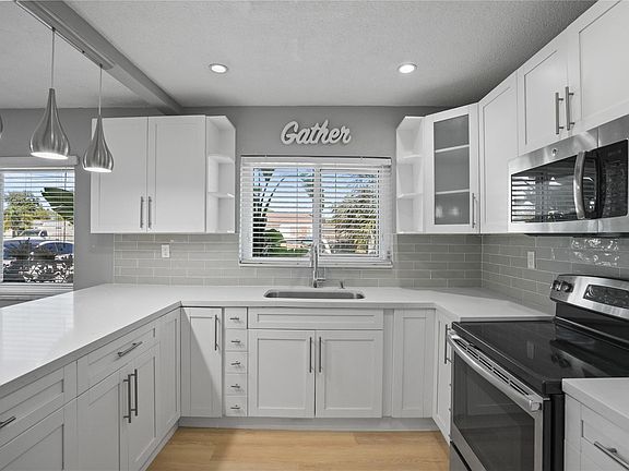5th image of 8930 SW 38th Street