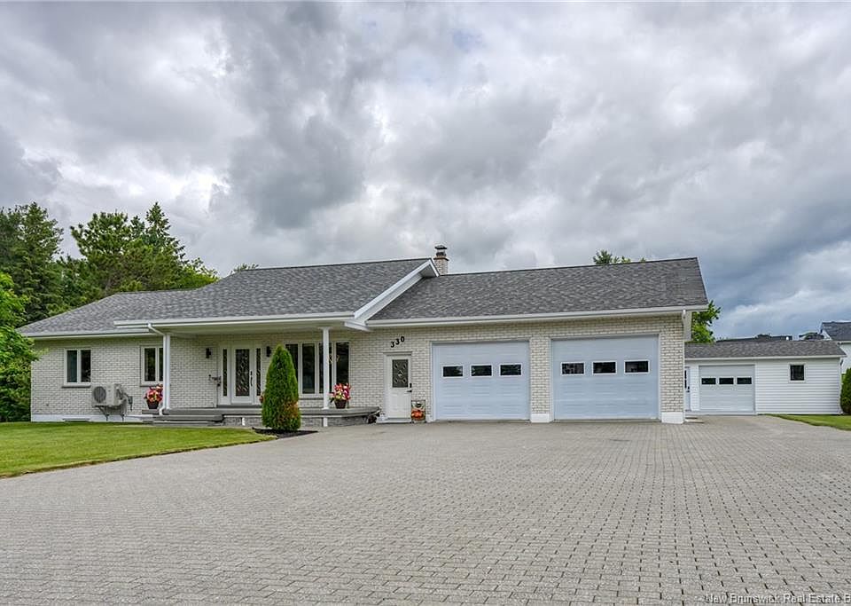 1st image of 330 Guay St