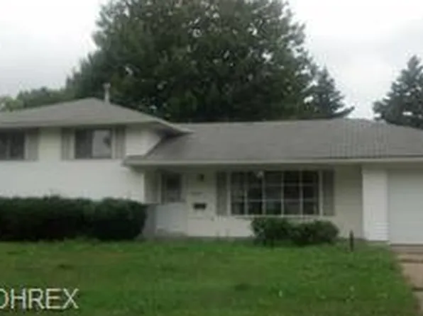 2022 Skyline Dr, Lorain, OH 44053
