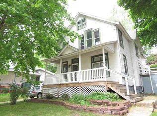 736 W Bluff St, Marquette, MI 49855