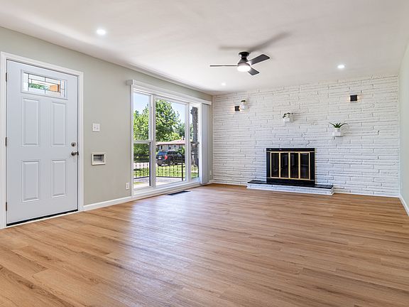 4th image of 3241 N Riley Ave