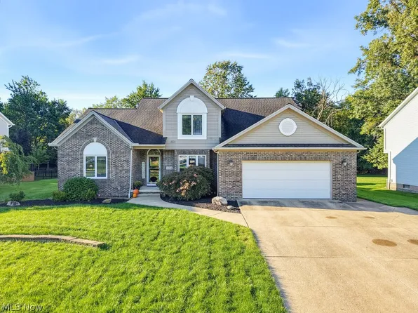 1154 Park Ledge Dr, Macedonia, OH 44056