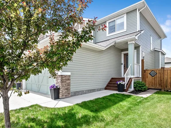 140 E Wildrose Dr, Strathmore, AB T1P 0G5