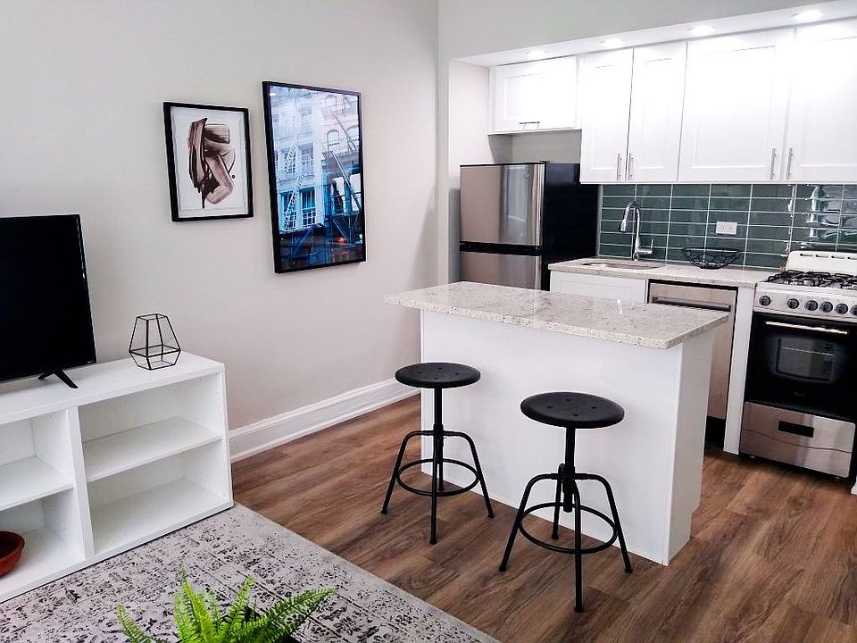 1st image of 530 W Arlington Pl #104