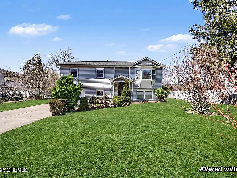 88 Curtis Pl — Photo 1