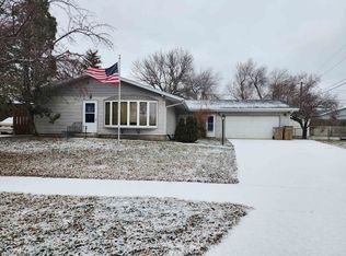 2808 1st Ave SW, Minot, ND 58701