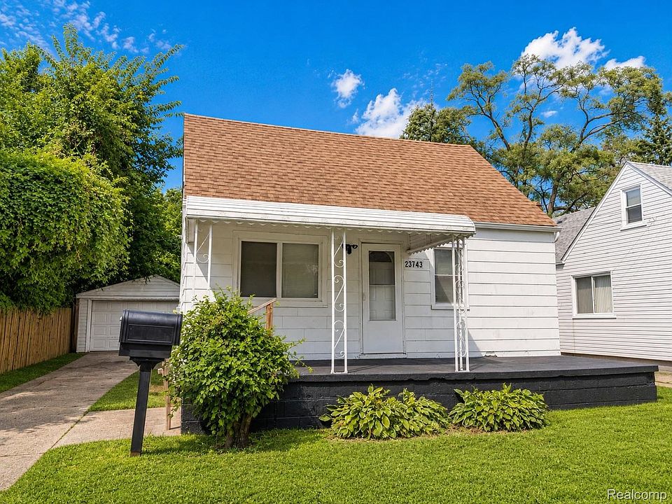 1st image of 23743 Lorraine Ave