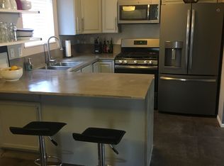 938 11th St NW, Albuquerque, NM 87102