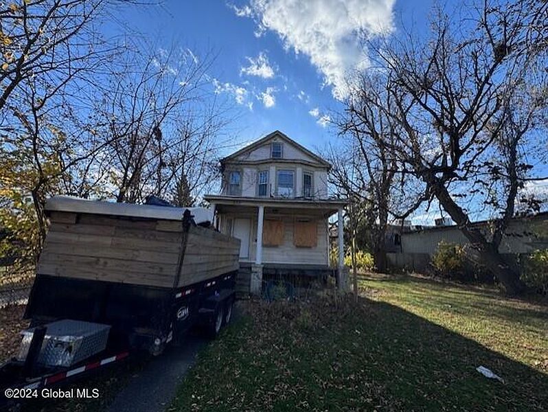 4th image of 282 Livingston Avenue