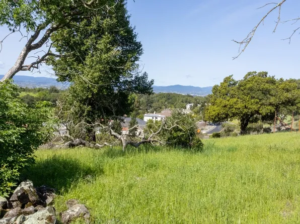 3744 Skyfarm Drive, Santa Rosa, CA 95403