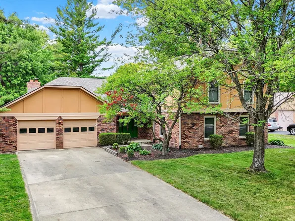 15206 Valleyview Dr, Carmel, IN 46032