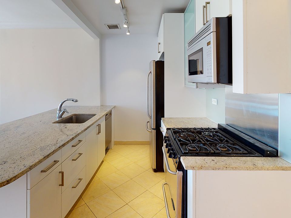 1st image of 30 Park Ave APT 17K