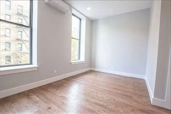 Rented by Compass | media 12