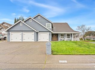 8220 Walnut Hills Way, Fair Oaks, CA 95628