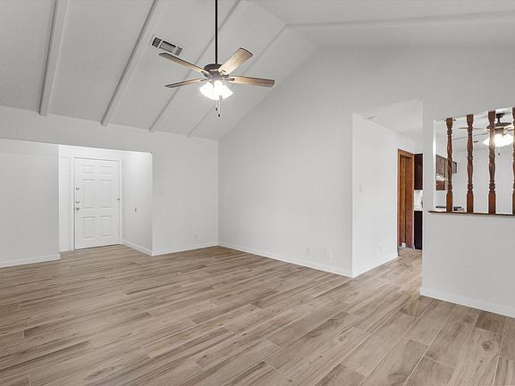 5th image of 703 Huntingdon Pl