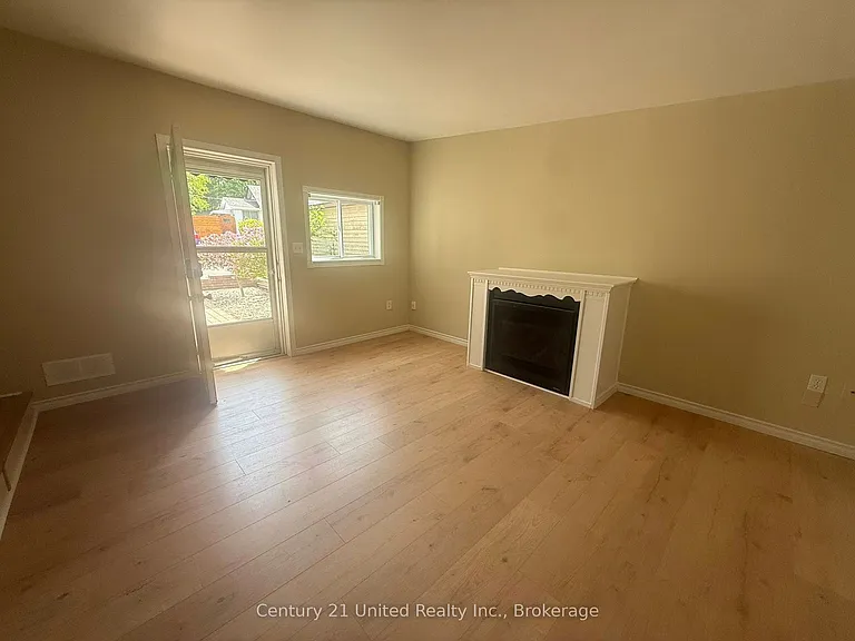 249 Margaret St #2 — Photo 7