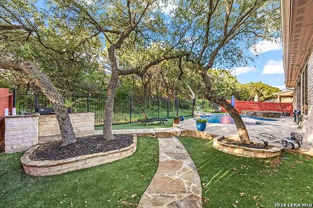 10515 Alcantara — Photo 19