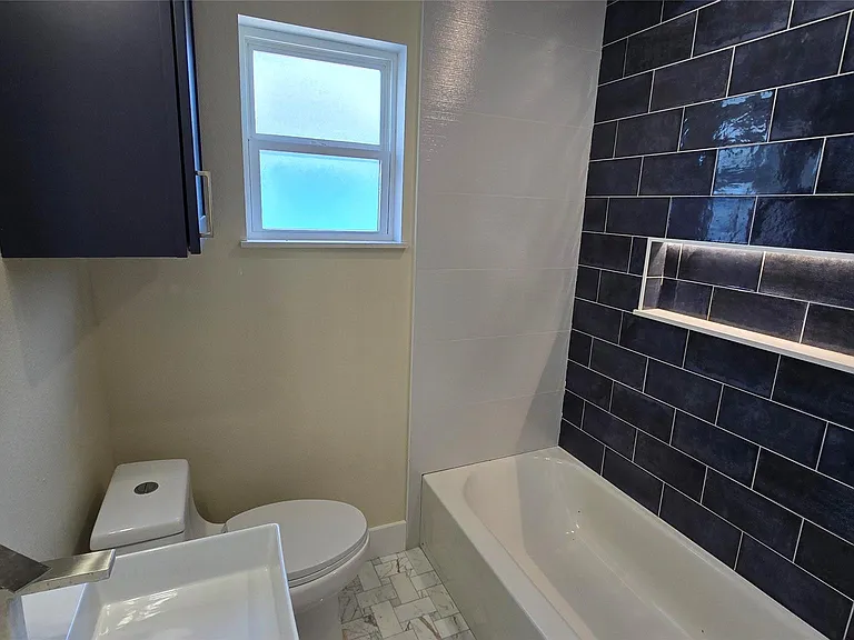 3733 Seabrook St — Photo 6