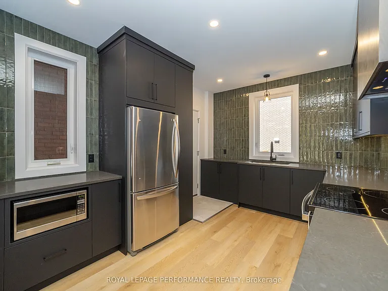 19 Monk St #1 — Photo 10