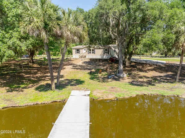 82 Coosaw River Drive, Beaufort, SC 29907