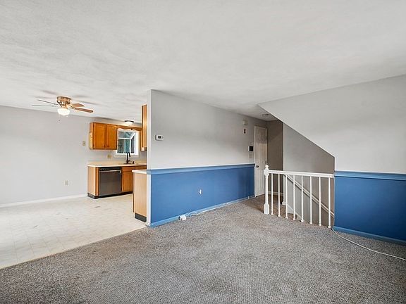 5th image of 66 Byron Ave Unit 66