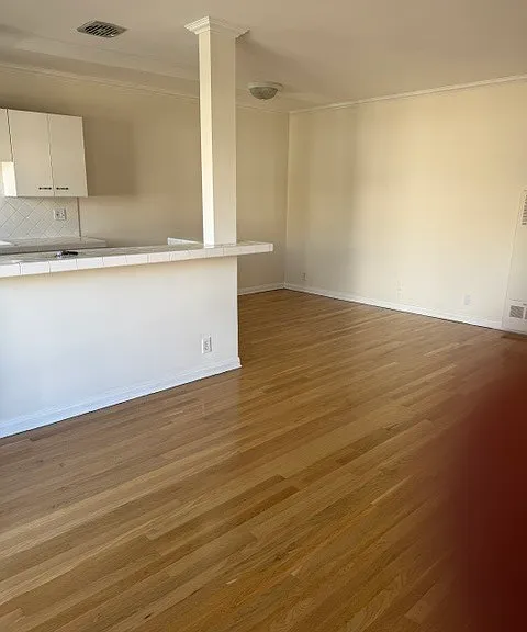 1229 N Spaulding Ave — Photo 11