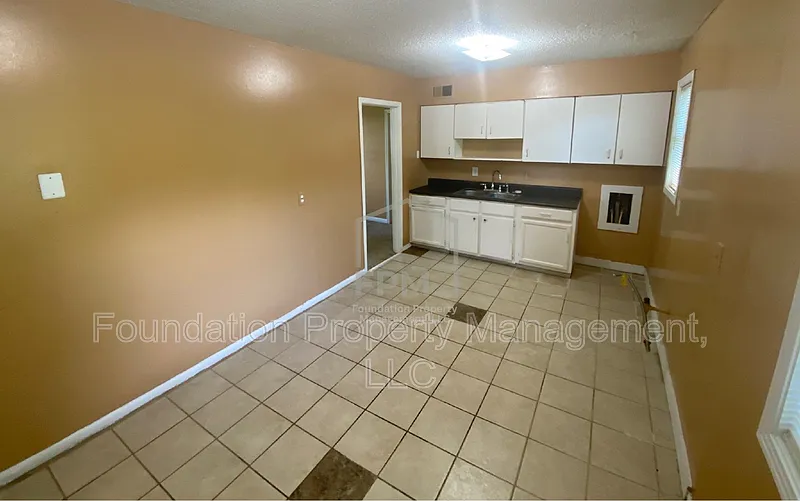 4 bed, 2.0 bath, 1346 sqft, $1,325 — Photo 4