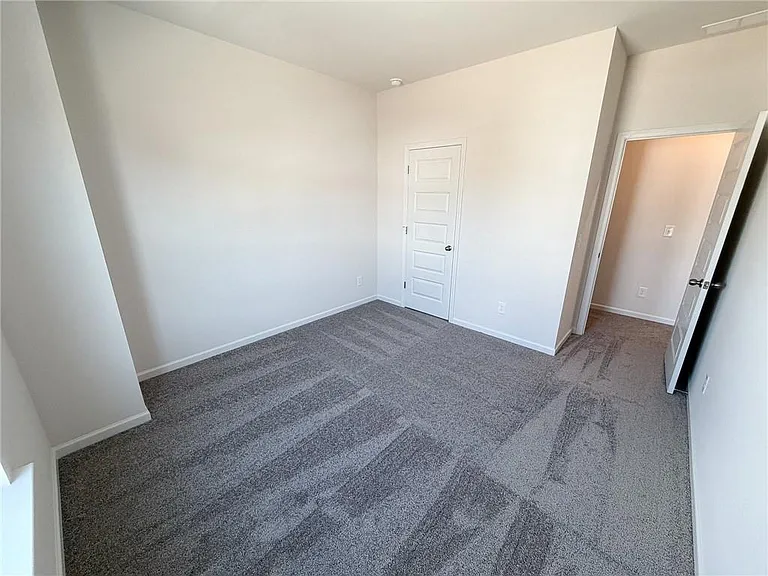 1011 Stiles Ct — Photo 8