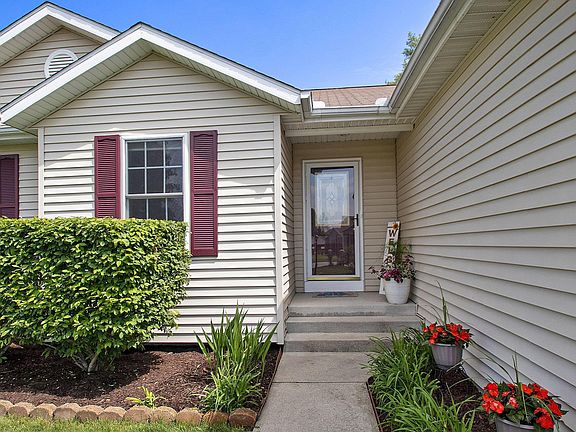 2nd image of 11045 Golden Pheasant Dr