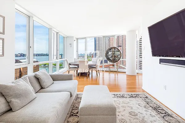 Rented by Block Holdings LLC | media 7
