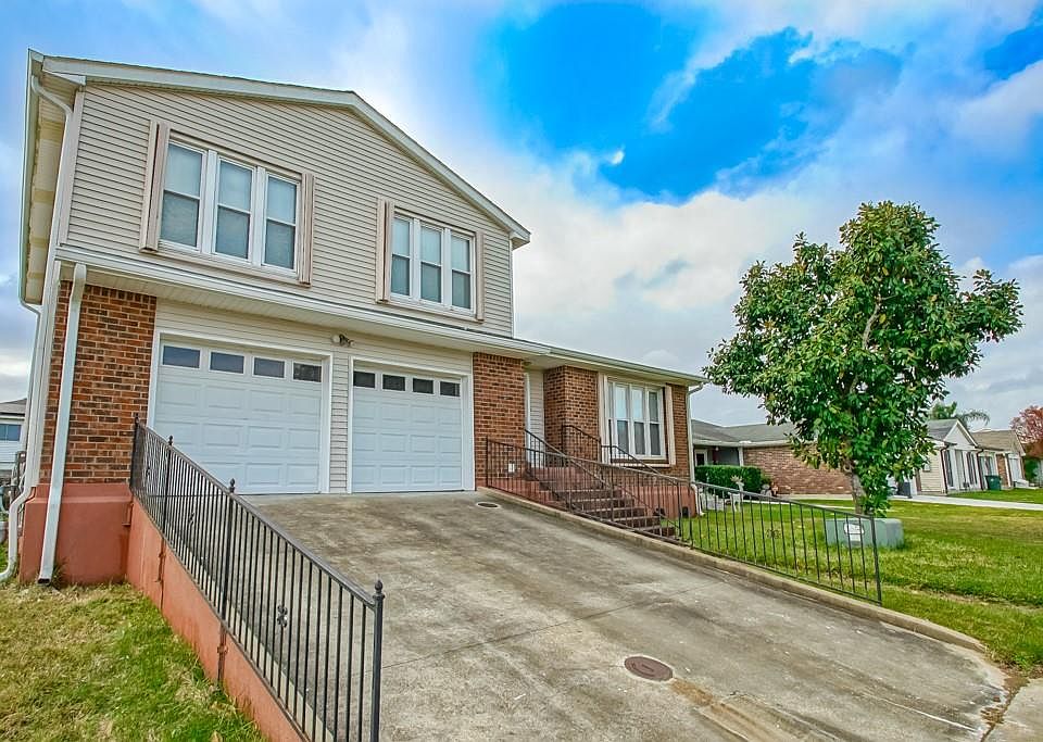 1st image of 4008 Bayou Oaks Dr