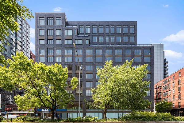 Sold by Douglas Elliman | media 26