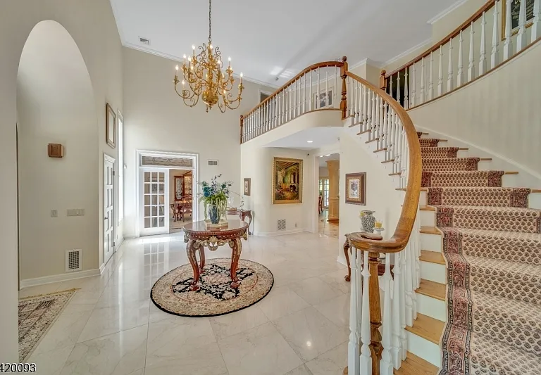 787 Peach Tree Ln — Photo 4
