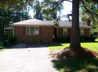 2016 Fieldcrest Rd E, Wilson, NC 27893