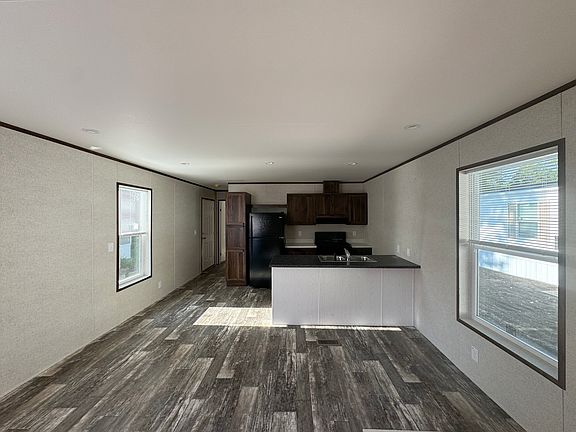 2nd image of 2430 Mary Street Site 89