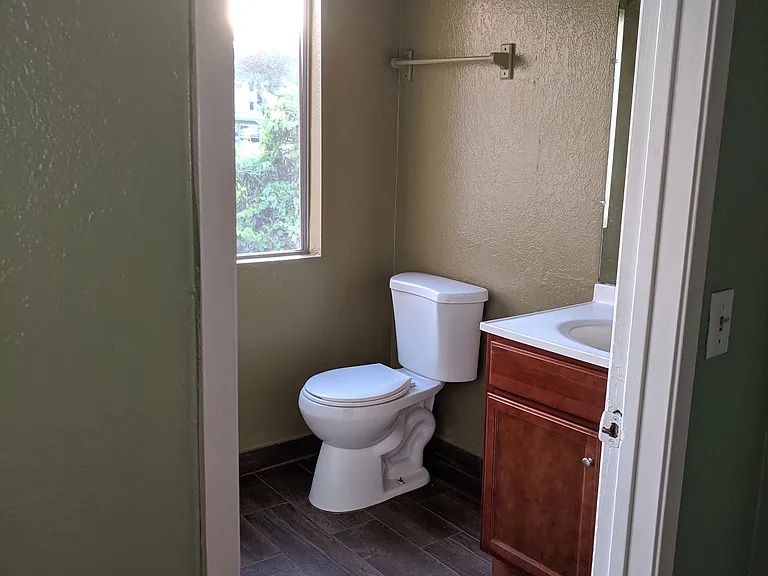 820 N Santa Fe Ave #11 — Photo 6